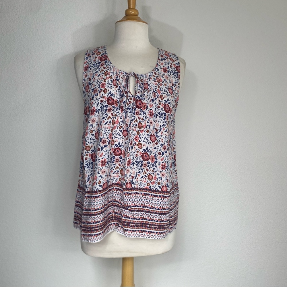 3/$25 Sweet Wanderer Floral Sleeveless Blouse Size Large Cottagecore Coastal